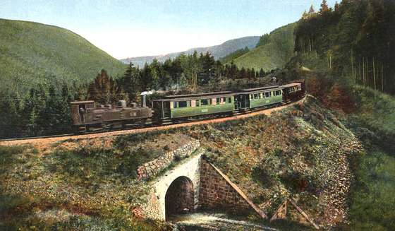 Eisenbahn im Gebirge
