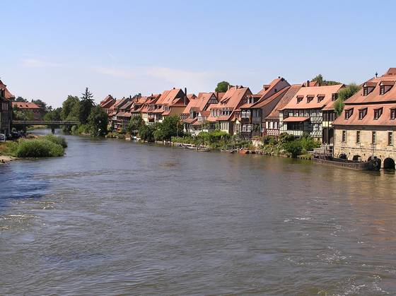 Stadt am Fluss